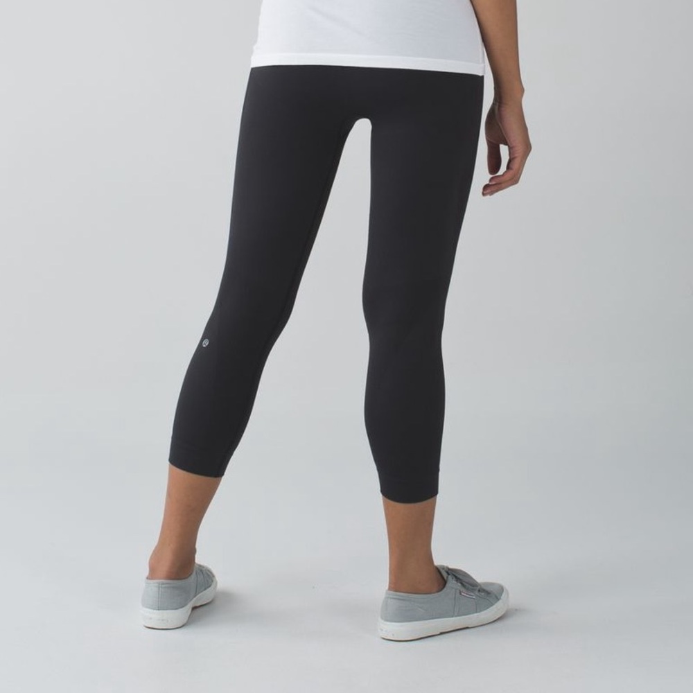 Lululemon Zone In Crop 20” Size 8
